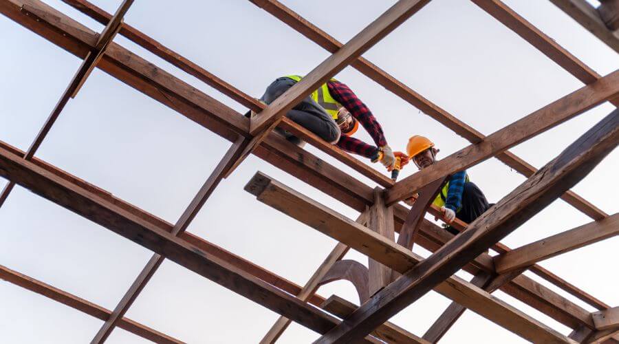 Professional gutter cleaning services in Forestville, CA